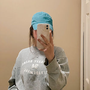 Meet your Posher, Ella